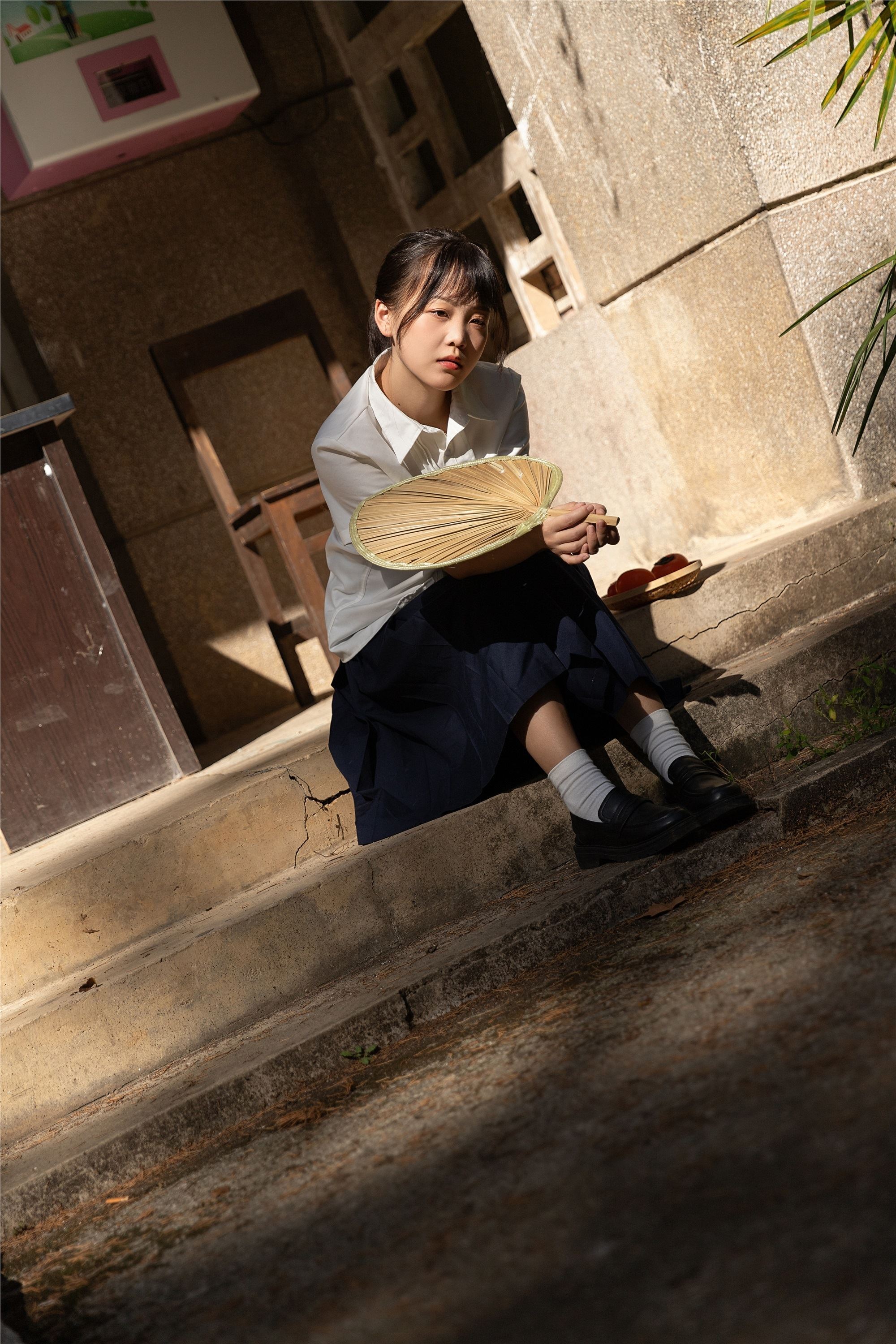 YITUYU艺图语 2025.01.04 林荫路上 当然然然